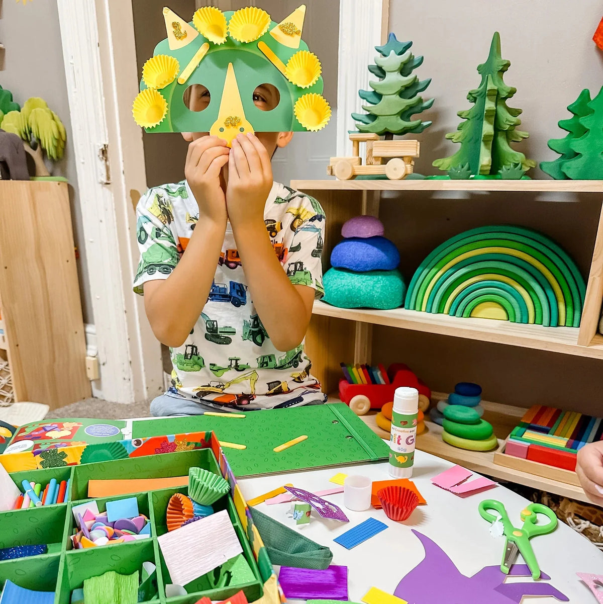 My Creative Box LARGE Dinosaur Collage Sensory Activity Craft Box with over 1000 Craft Pieces Art and Craft for Kids 3yrs+