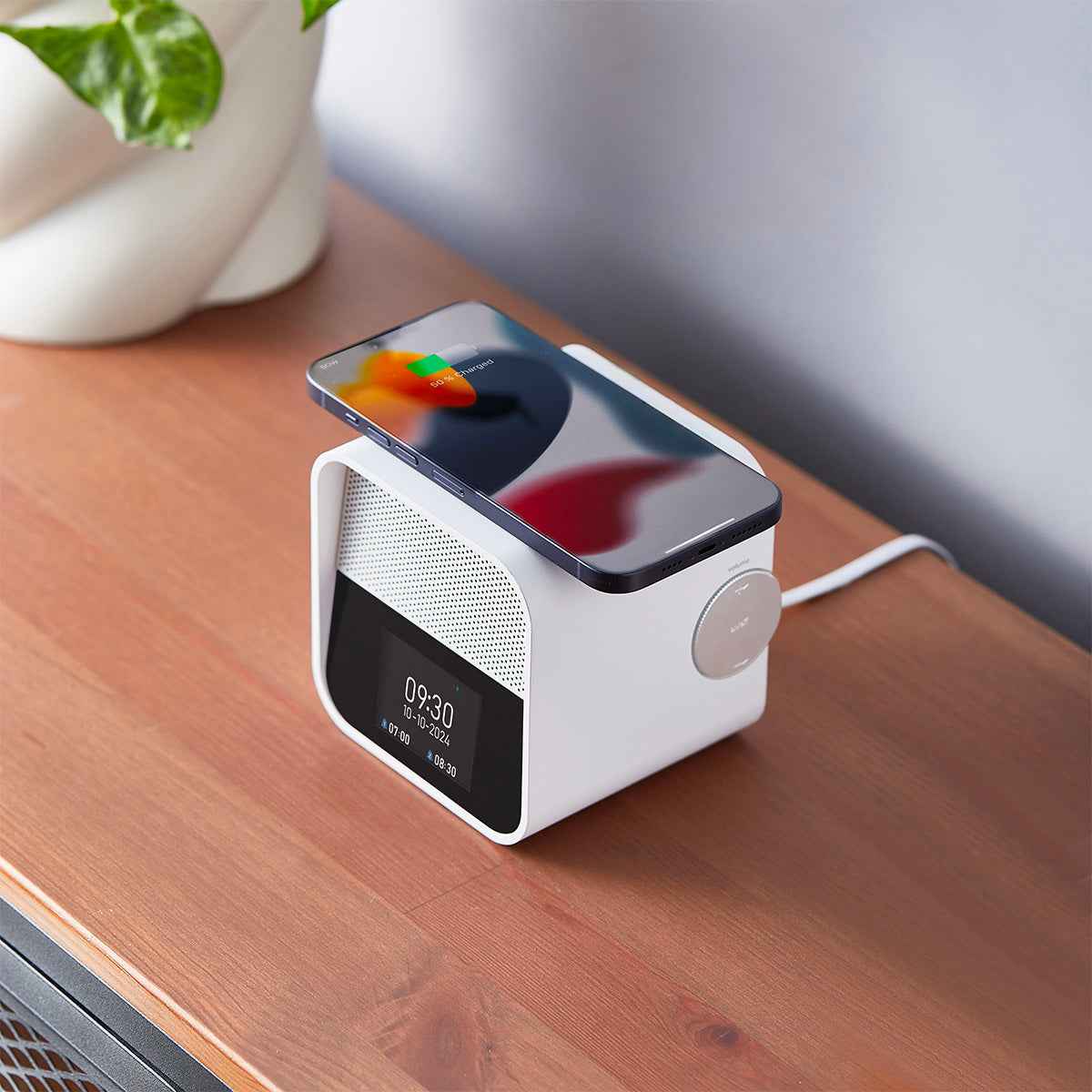 Lexon Oslo Dab & Fm Alarm Clock Radio / Bluetooth Speaker / Wireless Charger - White