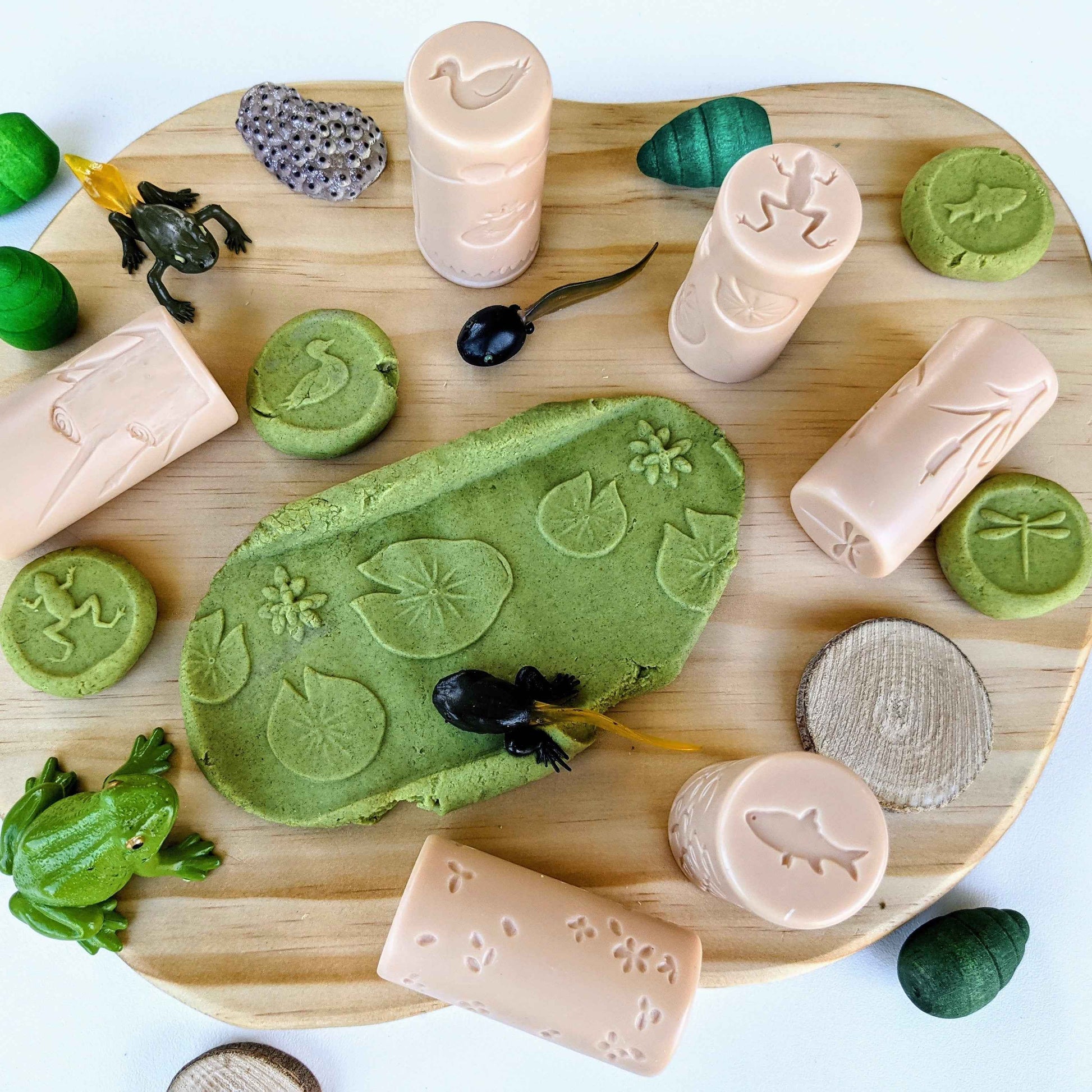 Yellow Door Let’s Roll Habitat Pond Life Rolling Pin Art and Craft for Kids Playdough Sand Sensory Toys 2yrs+