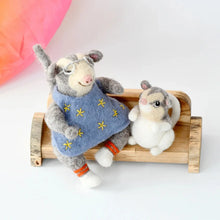 Tara Treasures Possum Magic Grandma Poss and Hush Felt Toy Playset 2pcs Pretend & Imaginative Play Felt Animals Australian Authors Classic Story 3yrs+