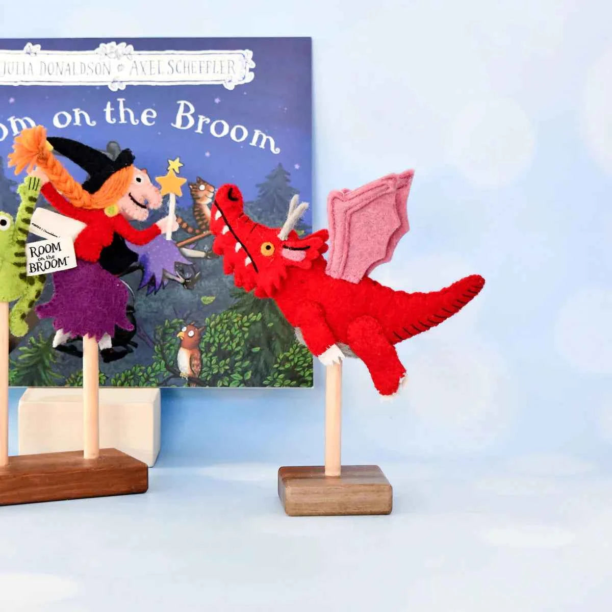 Tara Treasures The Room On The Broom® Finger Puppets Set of 6 3yrs+