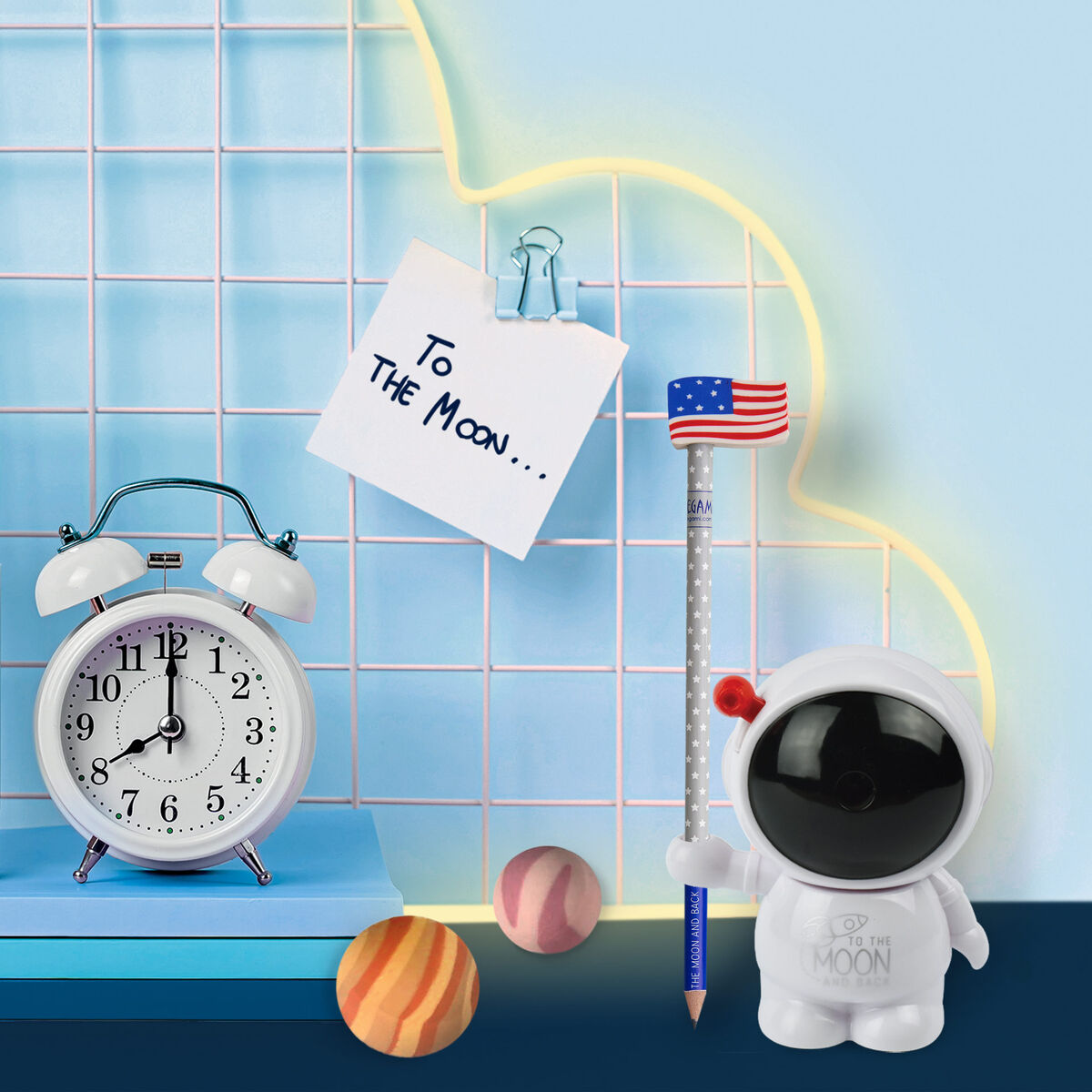 Solar System Set of 9 Erasers Stationary Art and craft for kids Early Science Space Toys 3yrs+