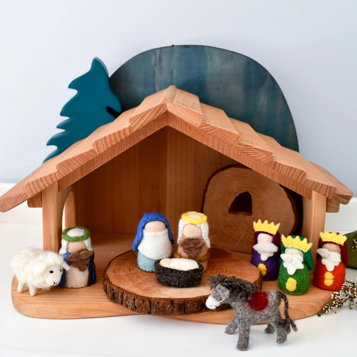 Tara Treasures Felt Nativity Peg Dolls Set Pretend and Imaginative Play 3yrs+