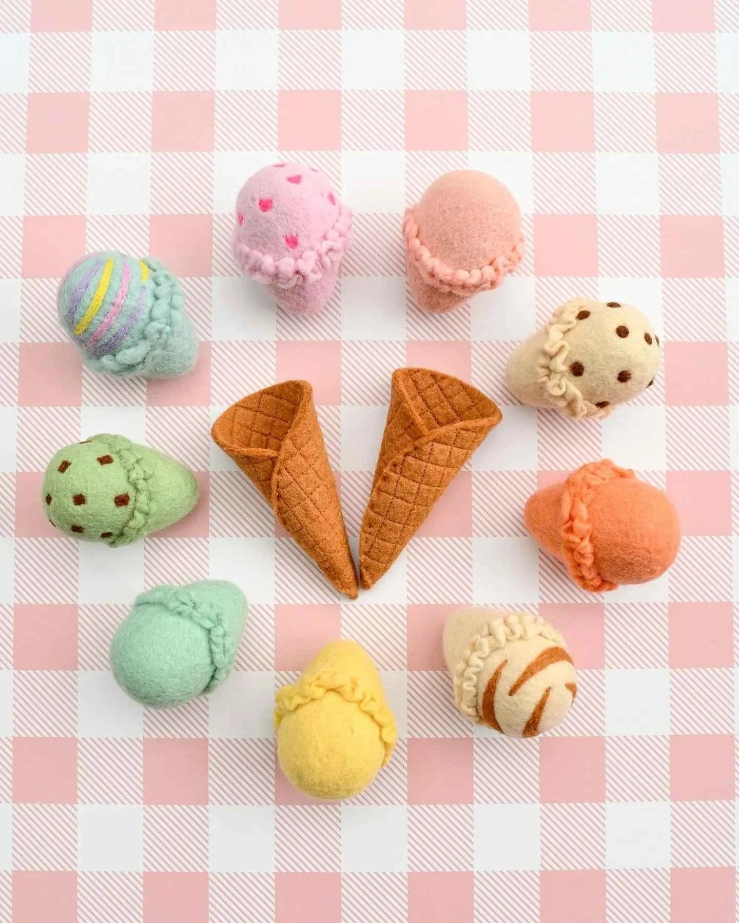 Tara Treasures Felt Ice Cream Set Waffle Cones and 9 Ice Cream Scoops Pretend and Imaginative Play Kitchen Accessories Best Seller Gifting Idea for 3yrs+