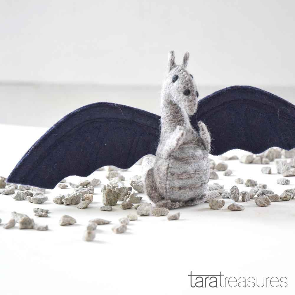 Tara Treasures Felt Dragon Pretend & Imaginative Play Toys Felt Animals Dinosaur and Dragon Theme 3yrs+