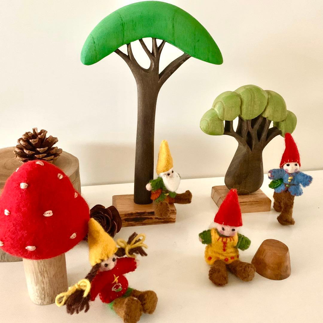 Papoose Felt Gnome Family Set of 4 Dollhouse Play Pretend & Imaginative Play Toys 3yrs+