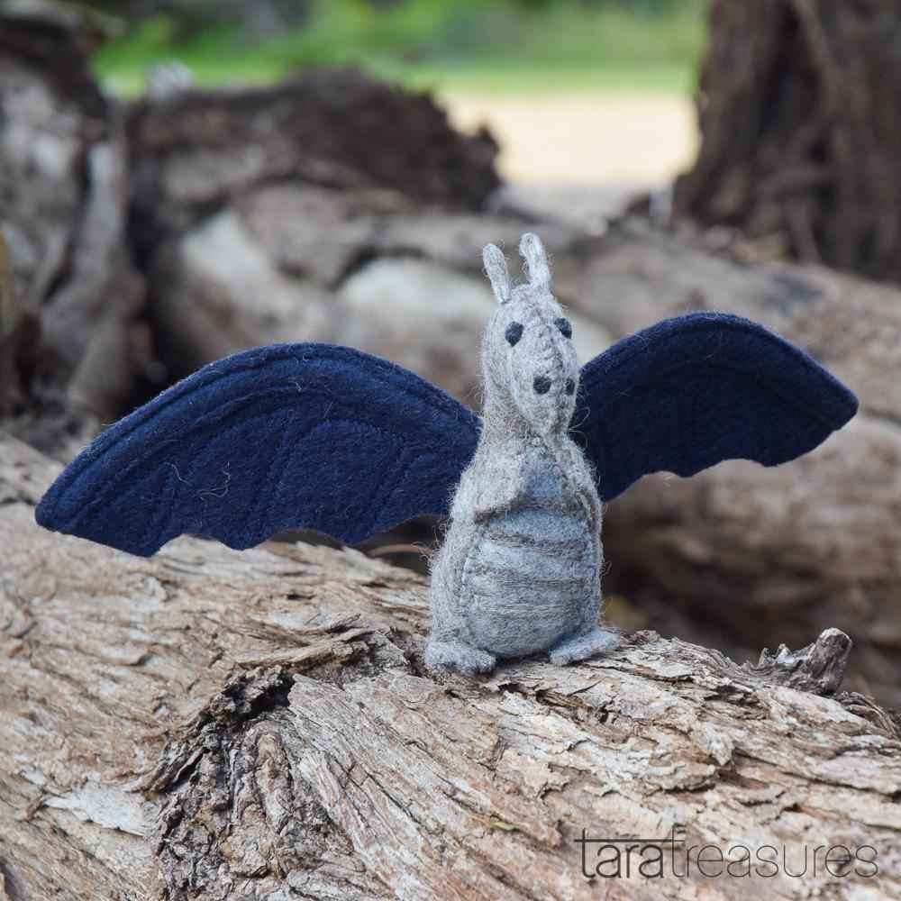 Tara Treasures Felt Dragon Pretend & Imaginative Play Toys Felt Animals Dinosaur and Dragon Theme 3yrs+