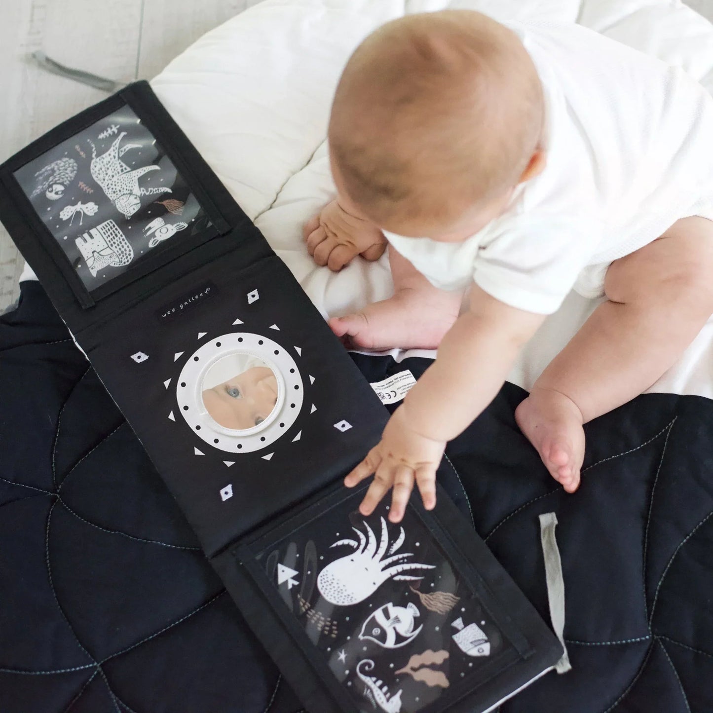 Wee Gallery Tummy Time Gallery with Mirror Baby Toys 0m+