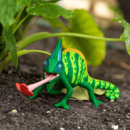 Veiled Chameleon Figurine by Safari Ltd Incredible Creature Collection Animal Figurines 3yrs+