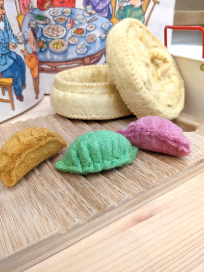 Papoose Felt Yum Cha Play Food Set of 31 Pretend and Imaginative Play Kitchen Accessories 3yrs+