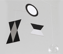 Montessori Mobile Munari the 1st of the 4 Essential Montessori Mobiles (Plastic Ball) Baby Gifts Idea Best Seller 0m+
