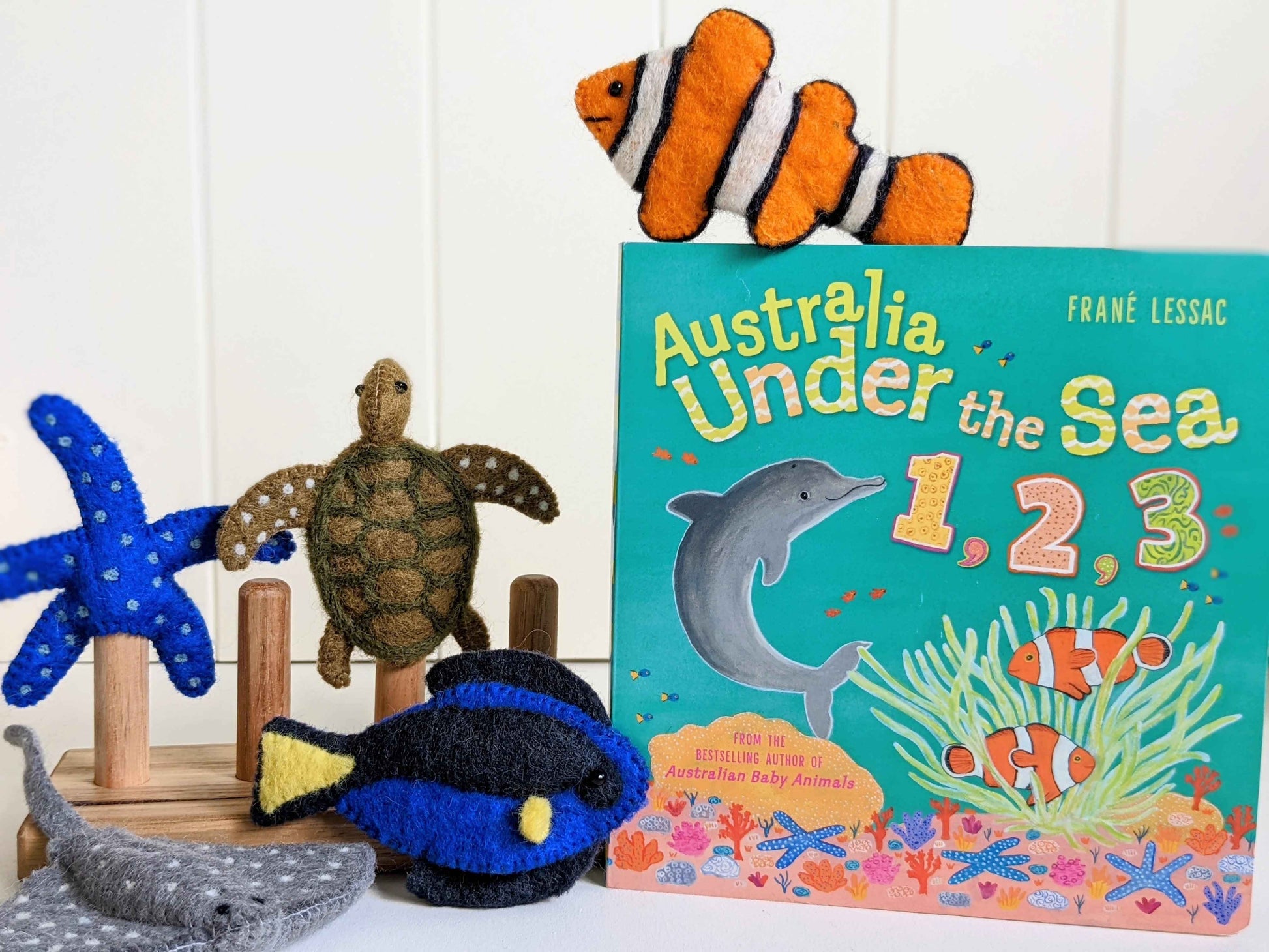 Tara Treasures Felt Australia Under the Sea Finger Puppet and Book Set Pretend and Imaginative Play Felt Animals Best Seller 3yrs+