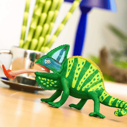Veiled Chameleon Figurine by Safari Ltd Incredible Creature Collection Animal Figurines 3yrs+