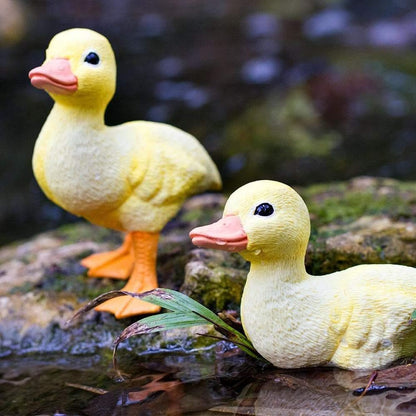 Duckling Figurine by Safari Ltd Farm Collection Animal figurines 3yrs+
