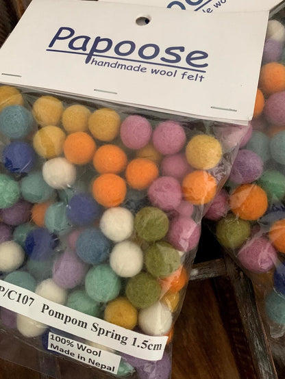 Papoose Felt Pompoms 1.5cm Spring 100 Pieces Pretend & Imaginative Play Toys 3yrs+