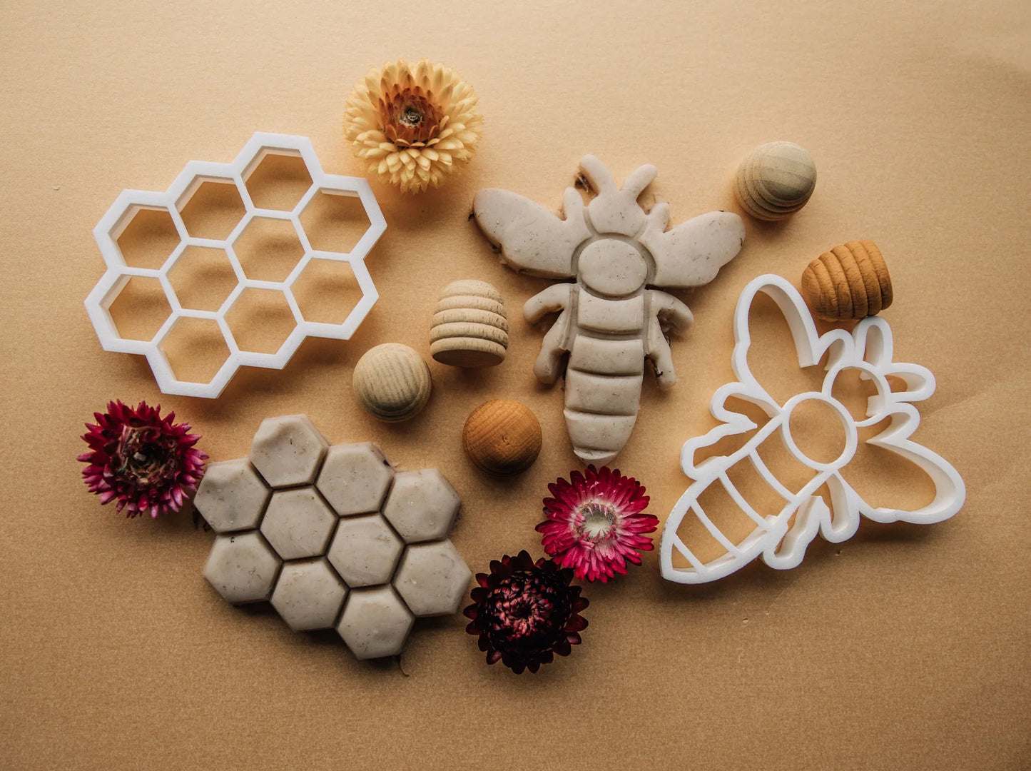 Bee Eco Cutter by Beadiebug Playdough Sand Toys Art and Craft for Kids 3yrs+