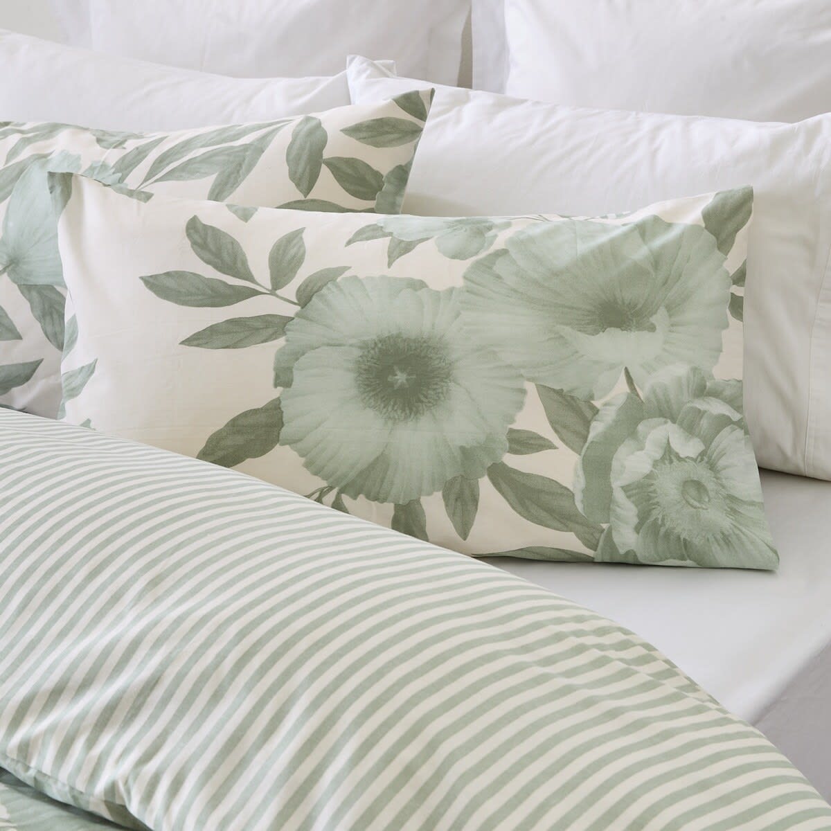 Mari Cotton Rich Reversible Quilt Cover Set - Queen Bed