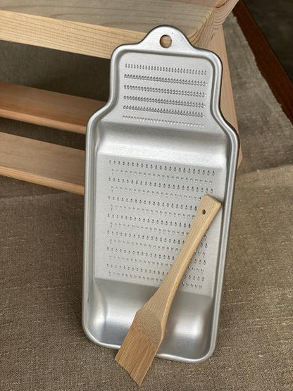 Baby Feeding essential tool for starting solids Japanese Aluminium Grater Montessori Practical Life Materials Retired