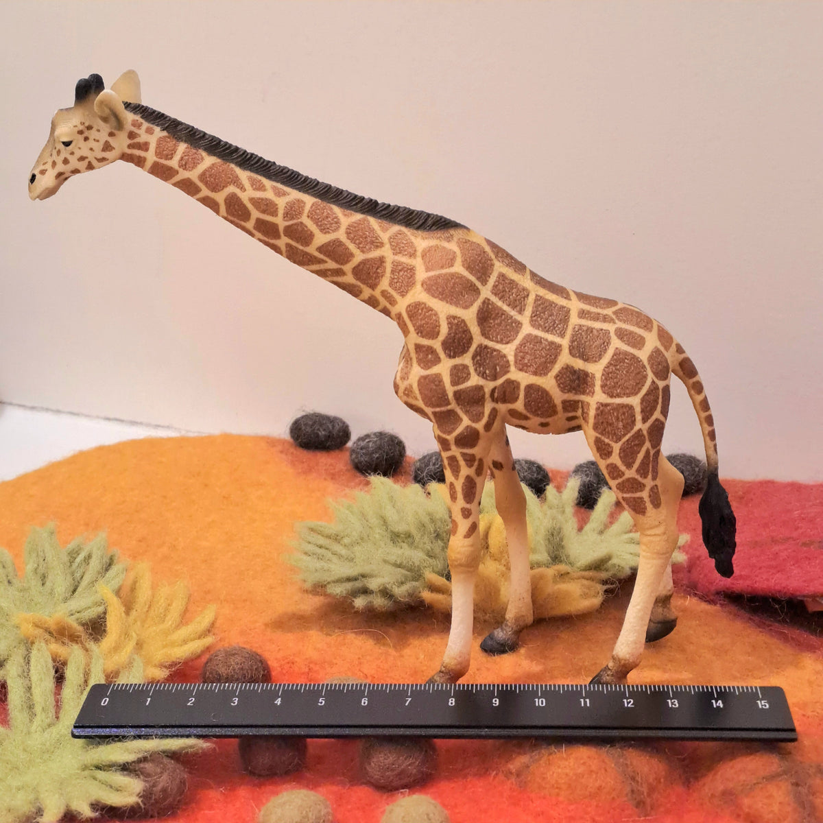 Reticulated Giraffe by CollectA Safari Collection Animal Figurines 3yrs+