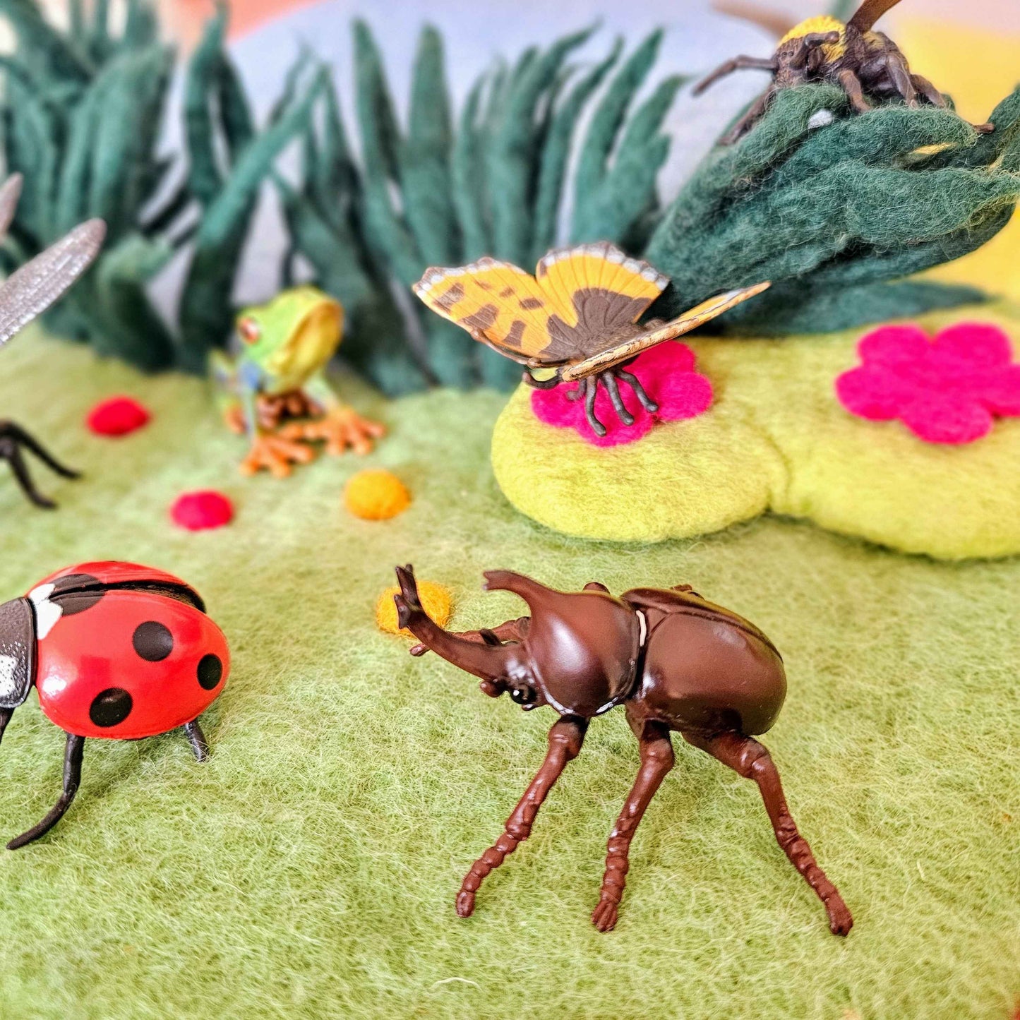 Insects Figurine Collection 7pc Gift Box Set by CollectA Animal Figurines Clearance 3yrs+
