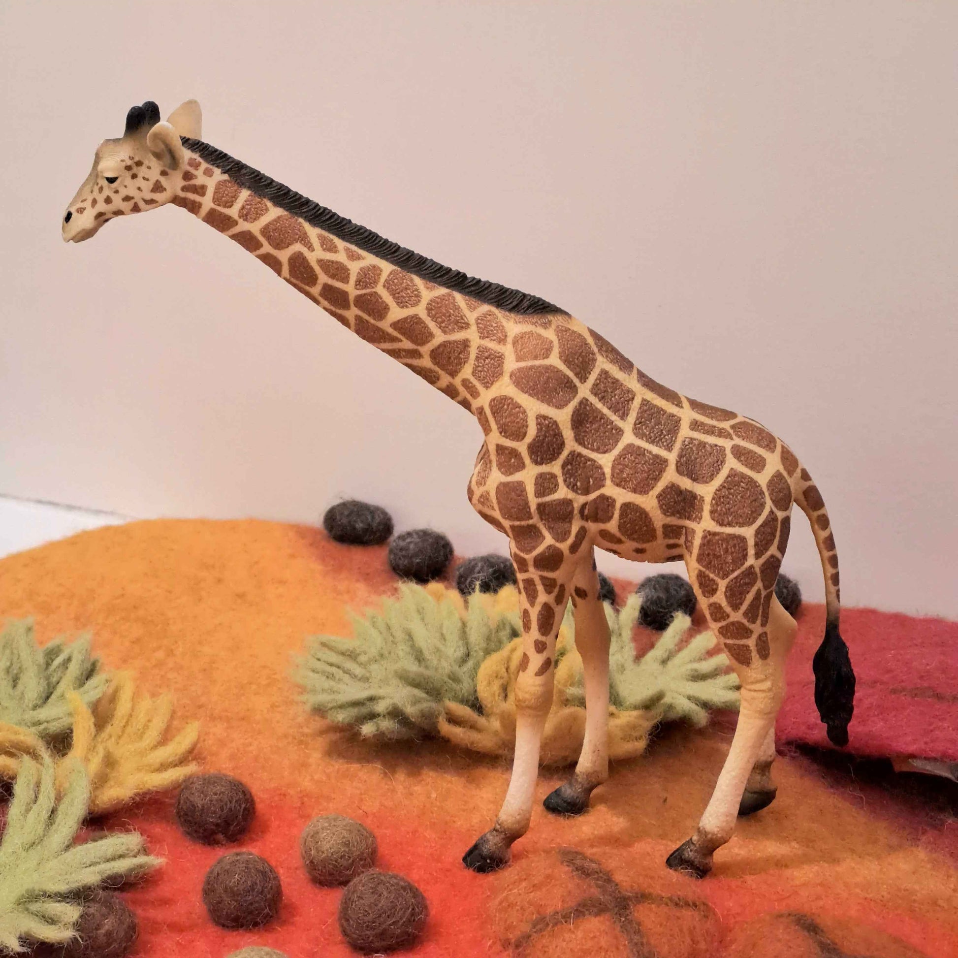 Reticulated Giraffe by CollectA Safari Collection Animal Figurines 3yrs+