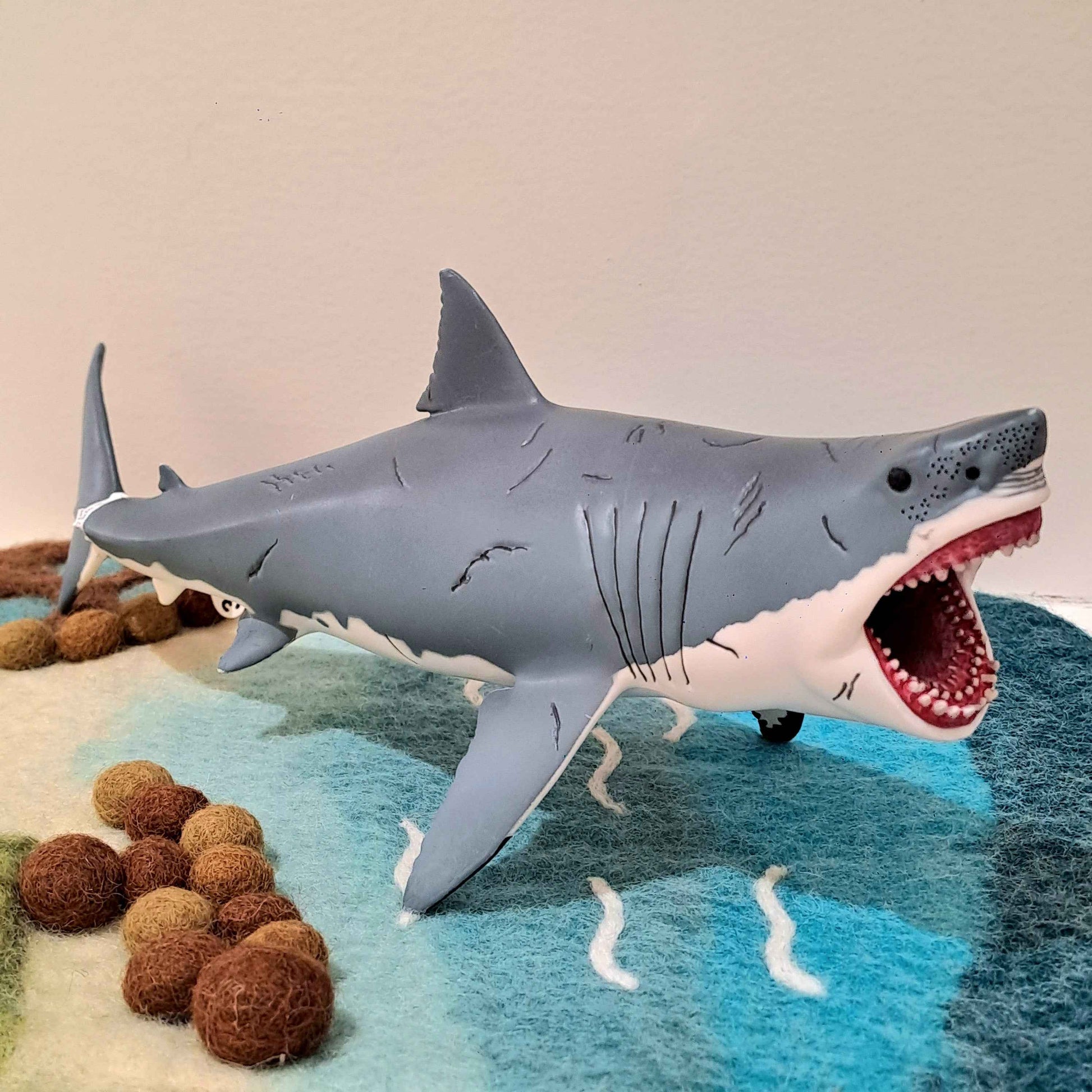 Schleich Megalodon Extra Large Figurine Ocean Sea Life Collection Animal Figurines 3yrs+