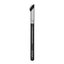 146 Concealer Touch & Blend Brush