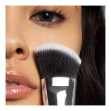Triclone Skin Tech™ Foundation Brush